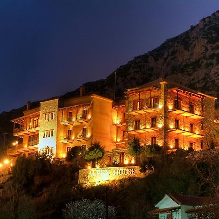 Alpen House Hotel & Suites Arachova Exterior photo