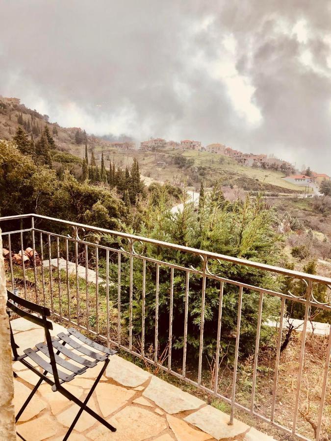 Alpen House Hotel & Suites Arachova Exterior photo