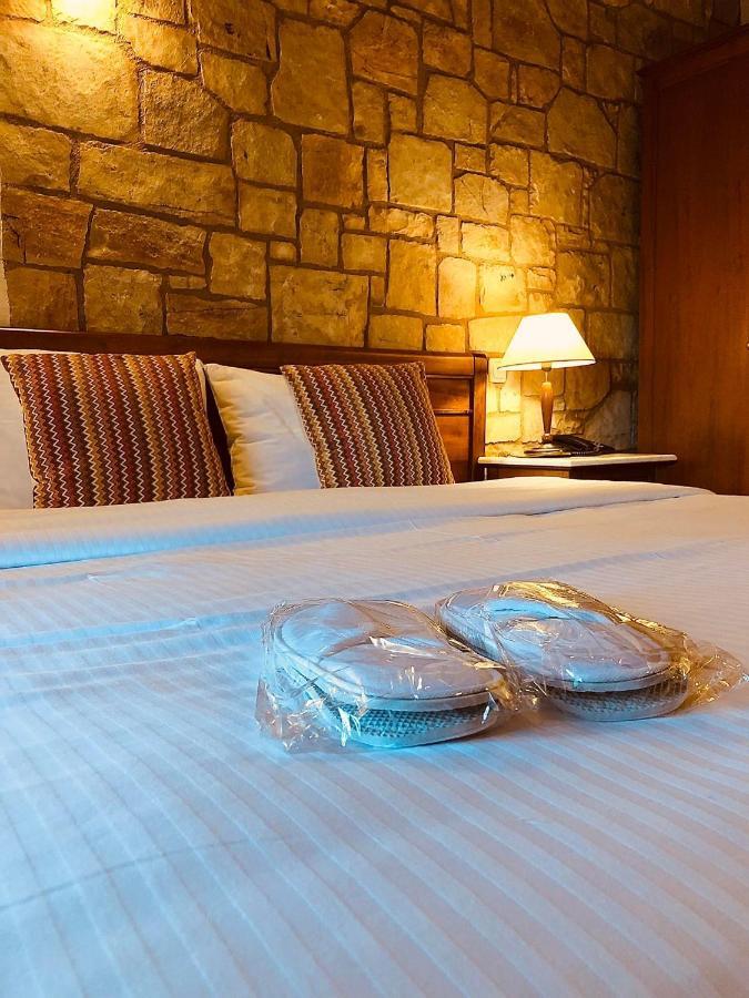 Alpen House Hotel & Suites Arachova Exterior photo