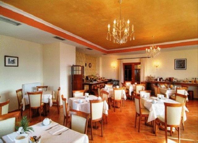 Alpen House Hotel & Suites Arachova Exterior photo