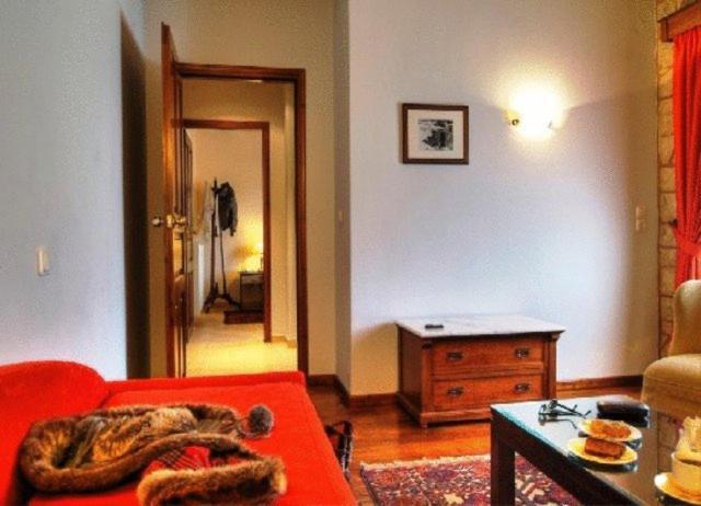 Alpen House Hotel & Suites Arachova Exterior photo